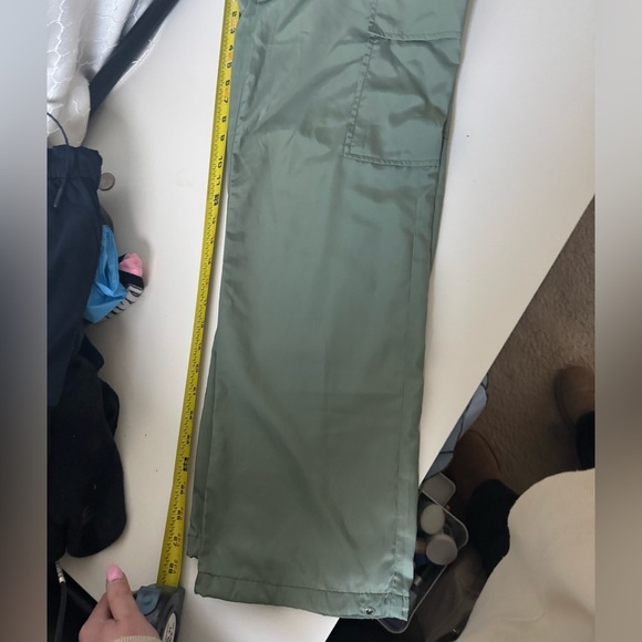 Pistola Jade Lightweight Cargo Pants Size Small - Picture 15 of 16